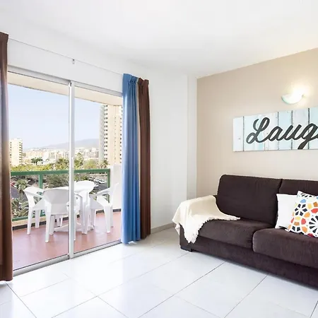 Comodoro * 洛斯克里斯蒂亚诺斯