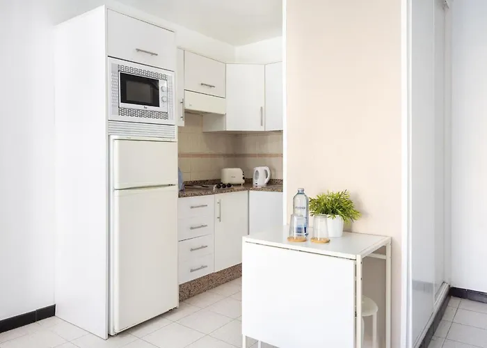 Comodoro * Los Cristianos (Tenerife)